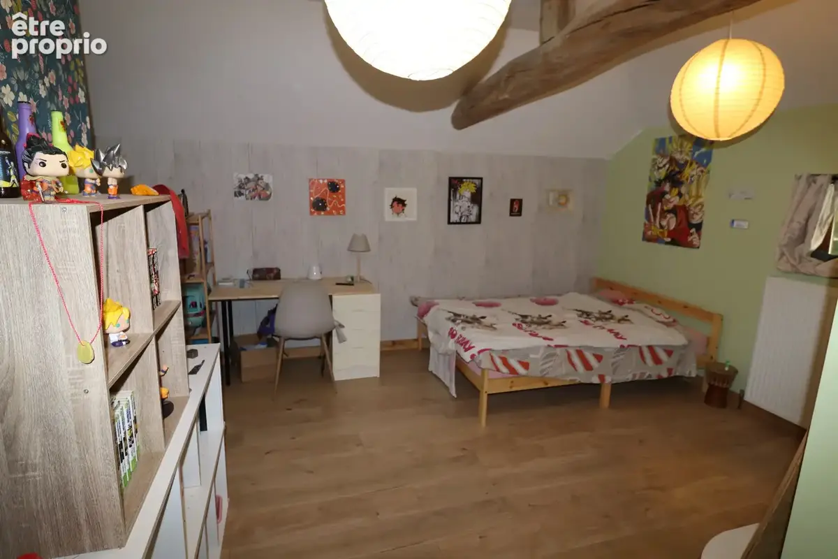 Environnement particulièrement calme avec une magnifique vue dégagée à CURCIAT DONGALON – 181 m² habitables sur 6970 m² de terra - photo 8