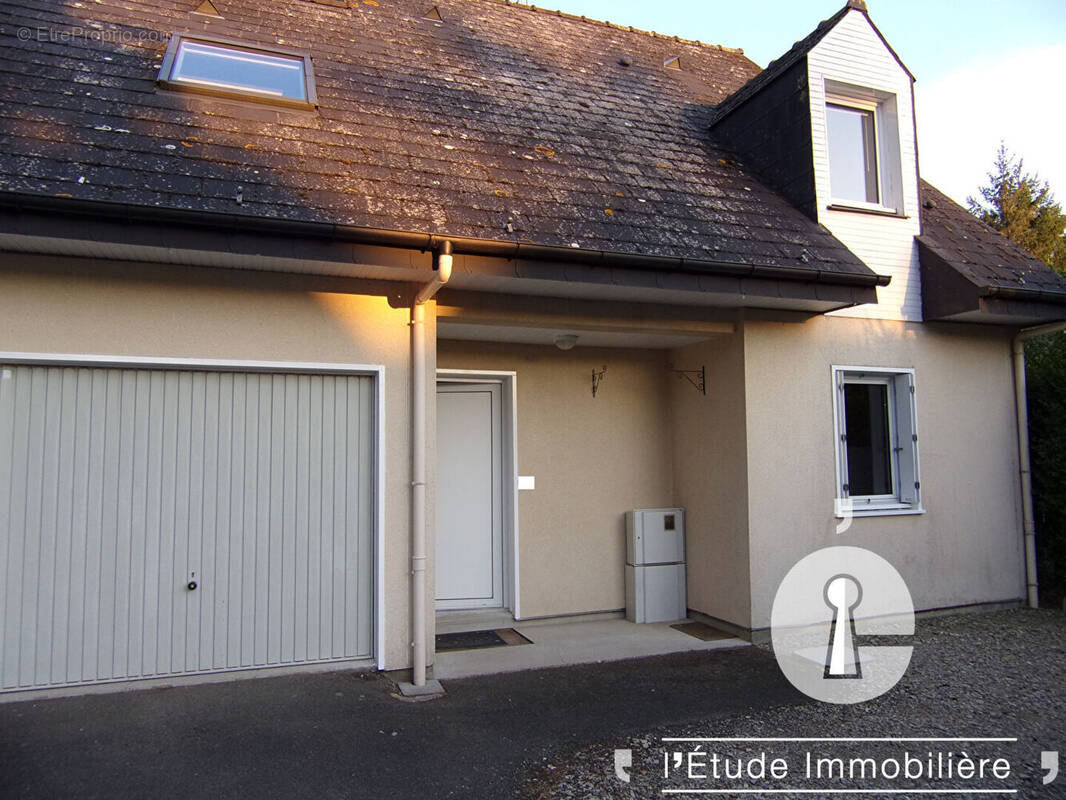 Maison à MESLAY-DU-MAINE