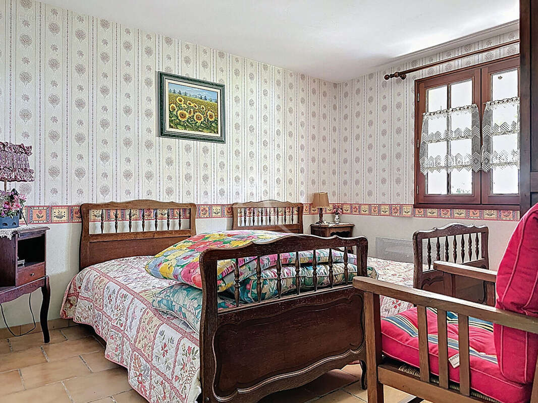 Maison à LONGUE-JUMELLES