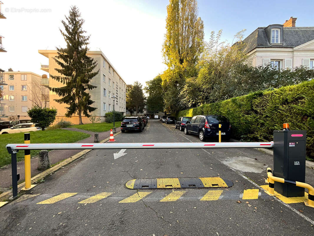 Appartement à MAURECOURT