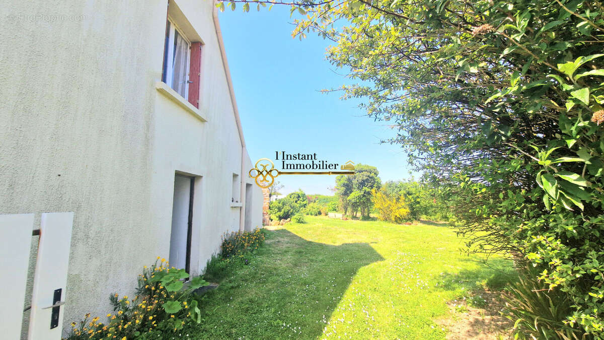 Maison à PLOUGASNOU