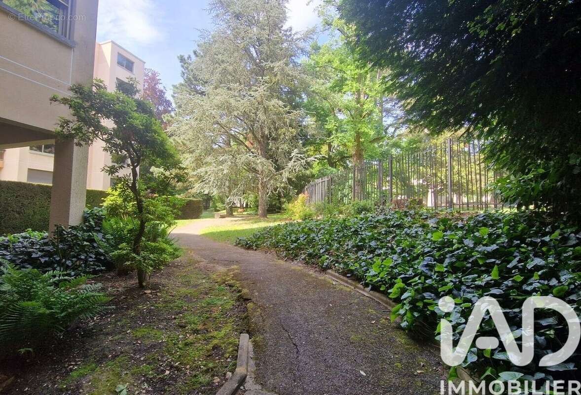 Photo 2 - Appartement à SAINTE-FOY-LES-LYON