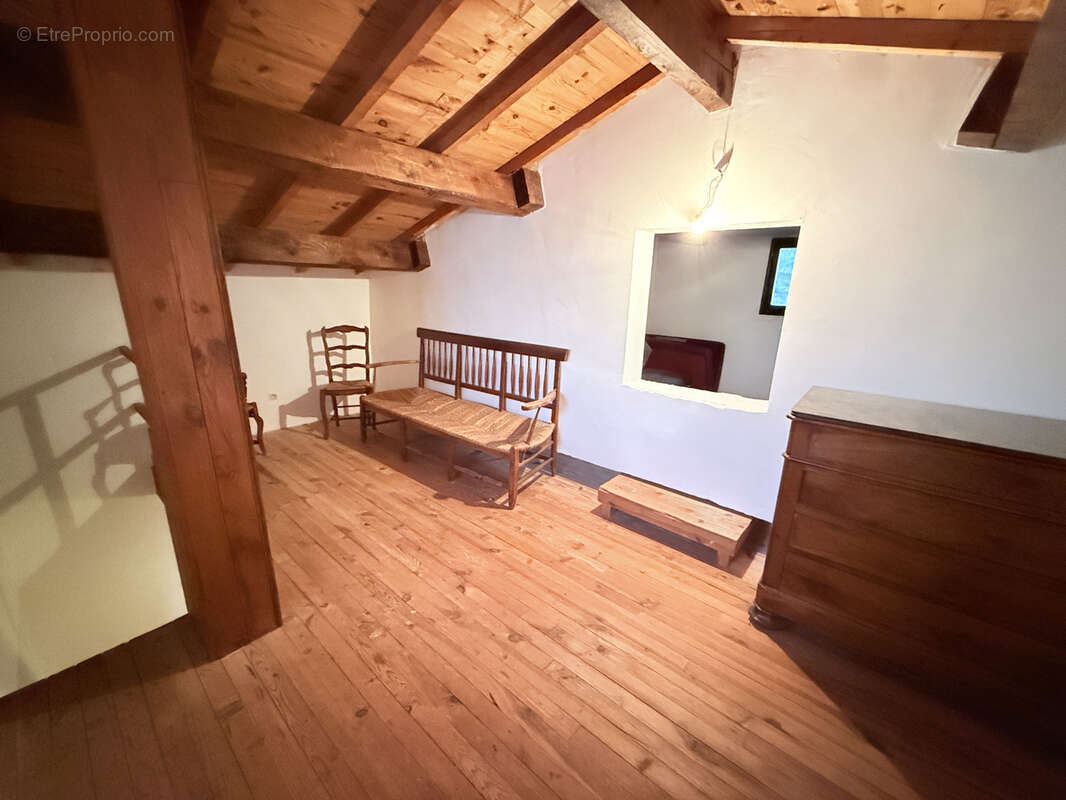 Maison à MANDAGOUT