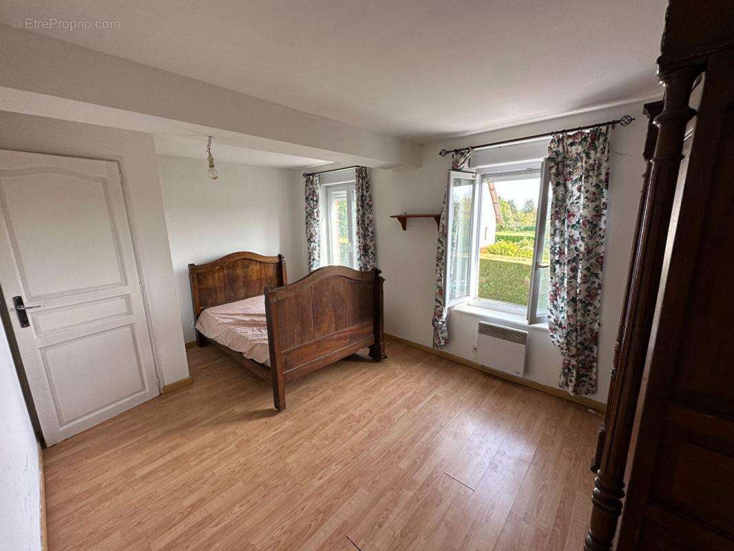 Maison à ETREAUPONT