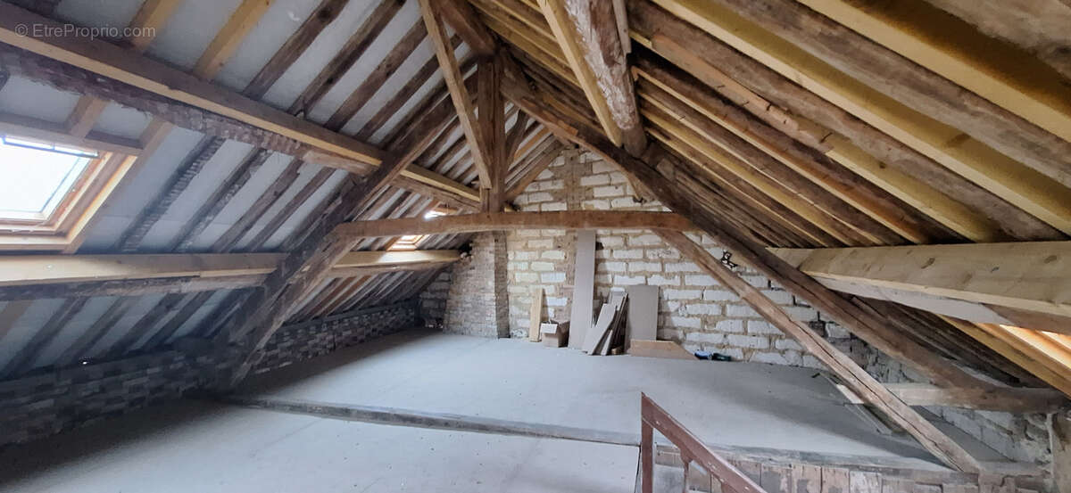 Maison à SAINT-VALERIEN