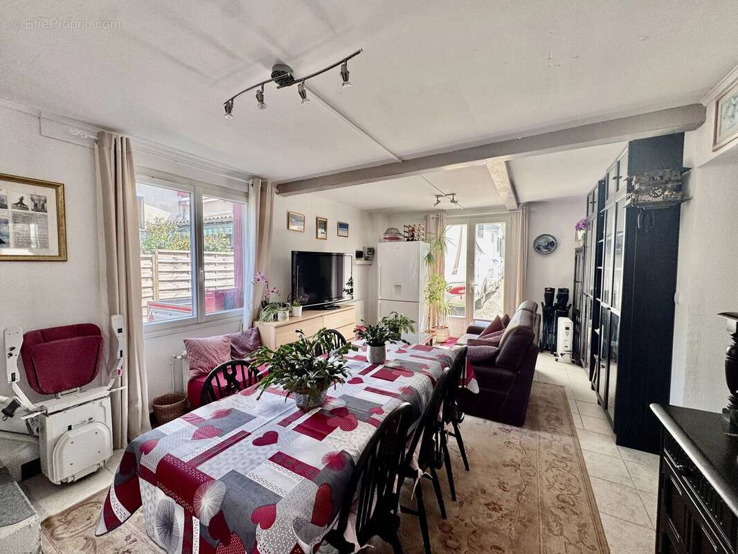 Appartement à LA SAUVETAT-DU-DROPT