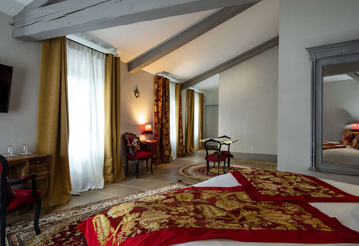 Appartement à L'ISLE-SUR-LA-SORGUE