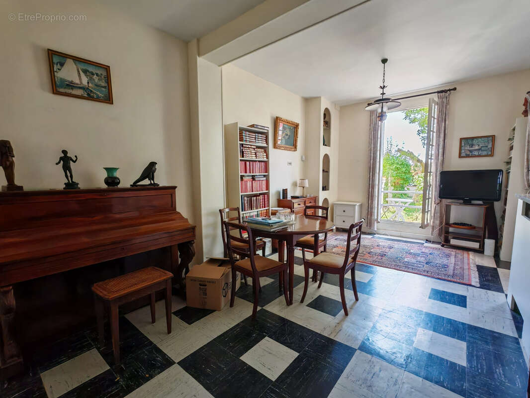 Maison à VERSAILLES