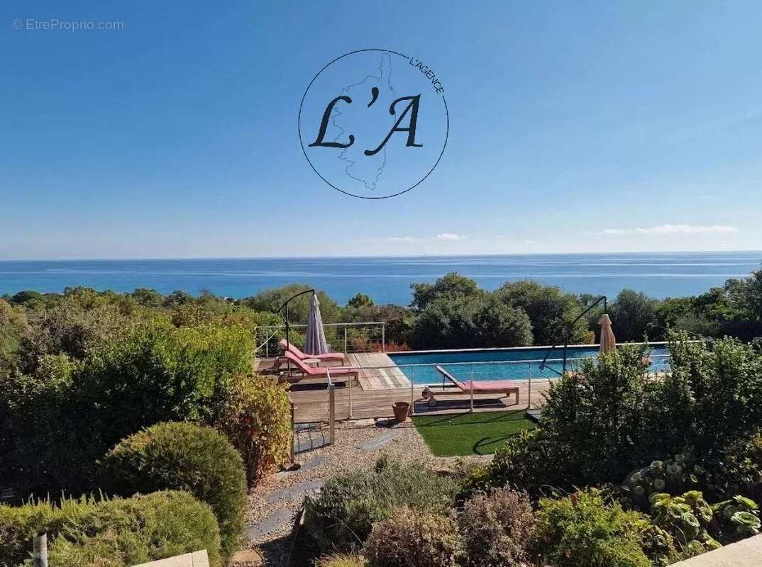 Maison à PORTO-VECCHIO