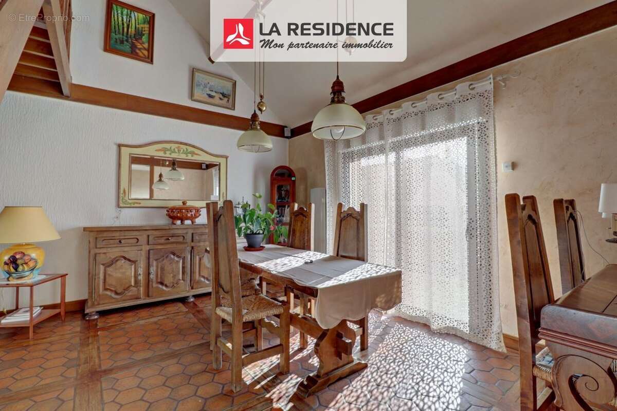 Maison à NEUVILLE-SUR-OISE