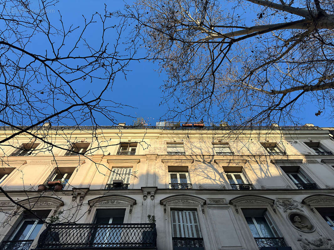 Appartement à PARIS-10E