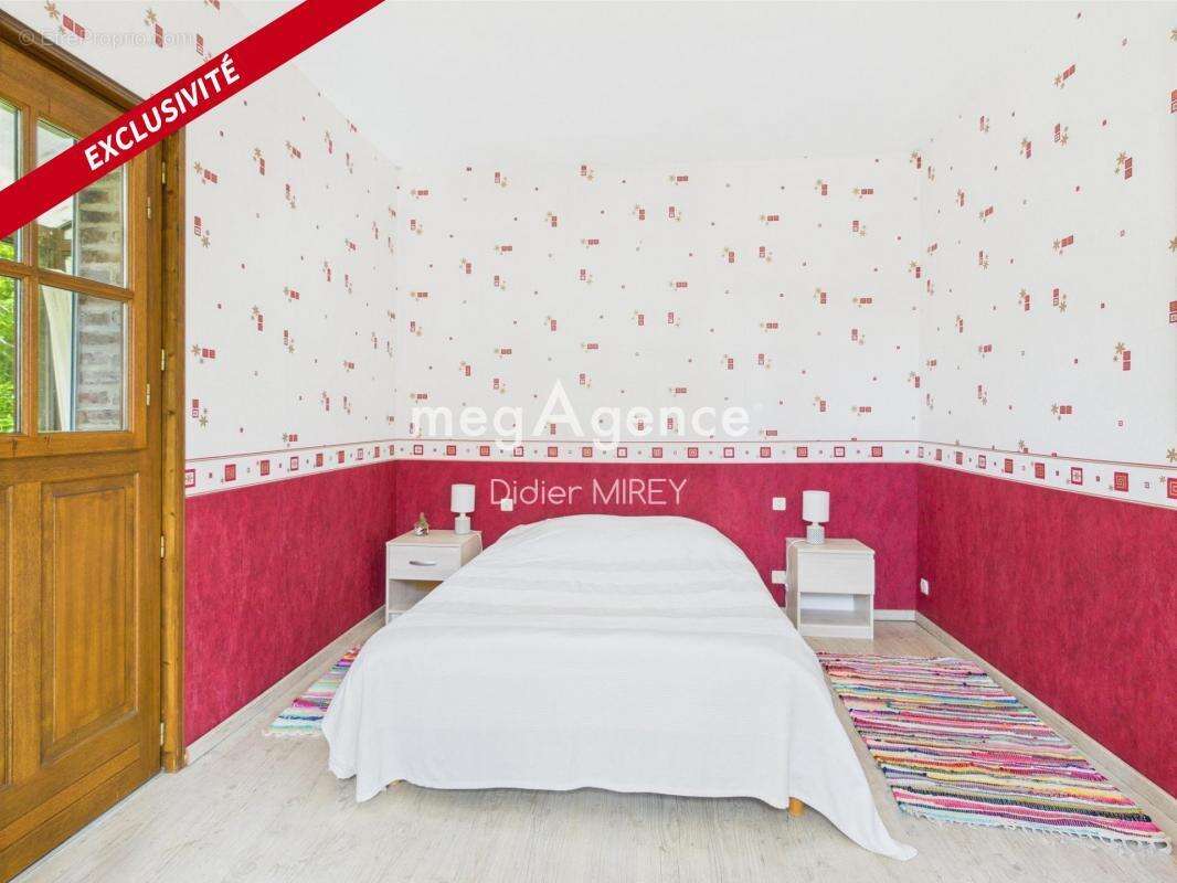 Maison à AIX-EN-OTHE