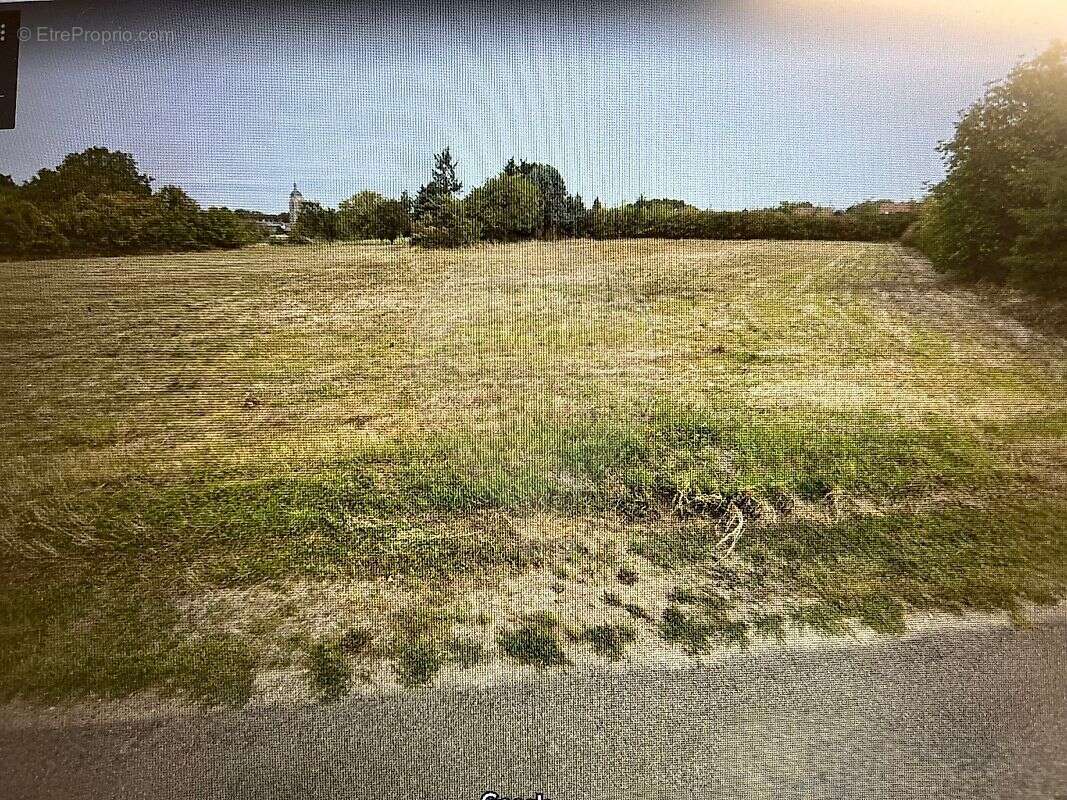 Terrain à VILLEBLEVIN