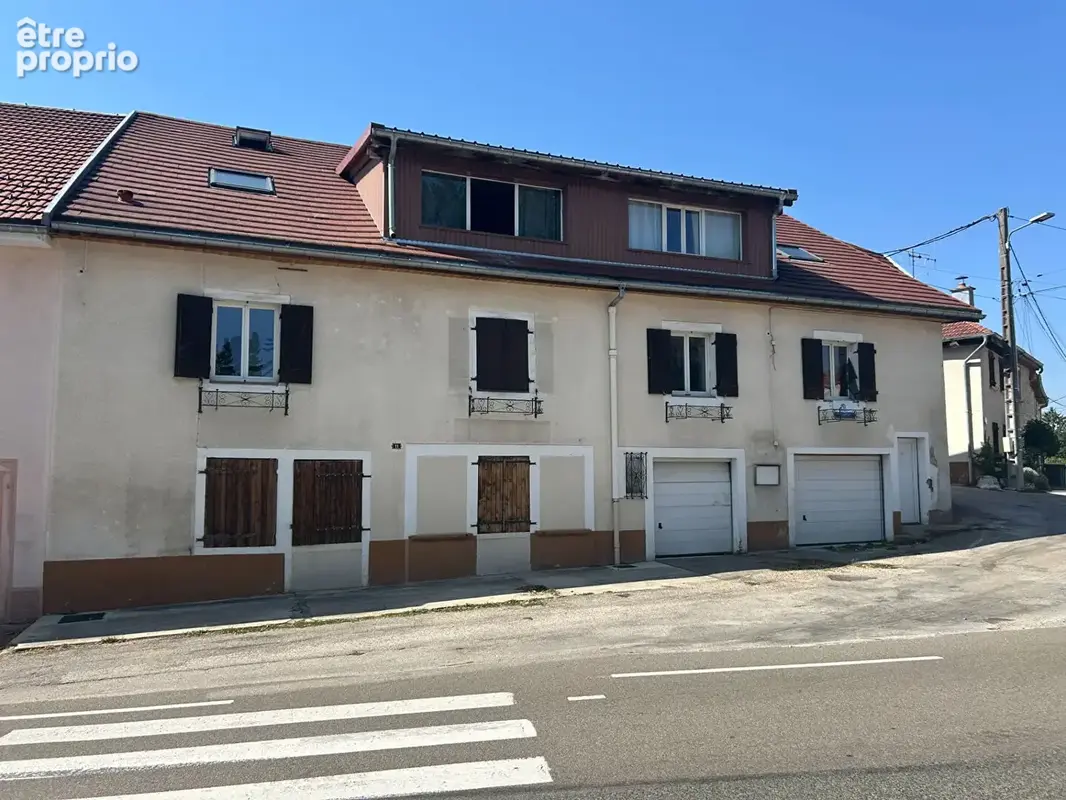 Appartement 108 m² à Vercel-Villedieu-Le-Camp  - photo 2