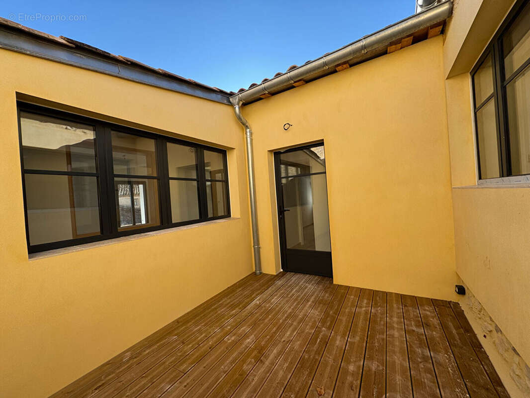 Appartement à SAINT-SATURNIN-LES-APT