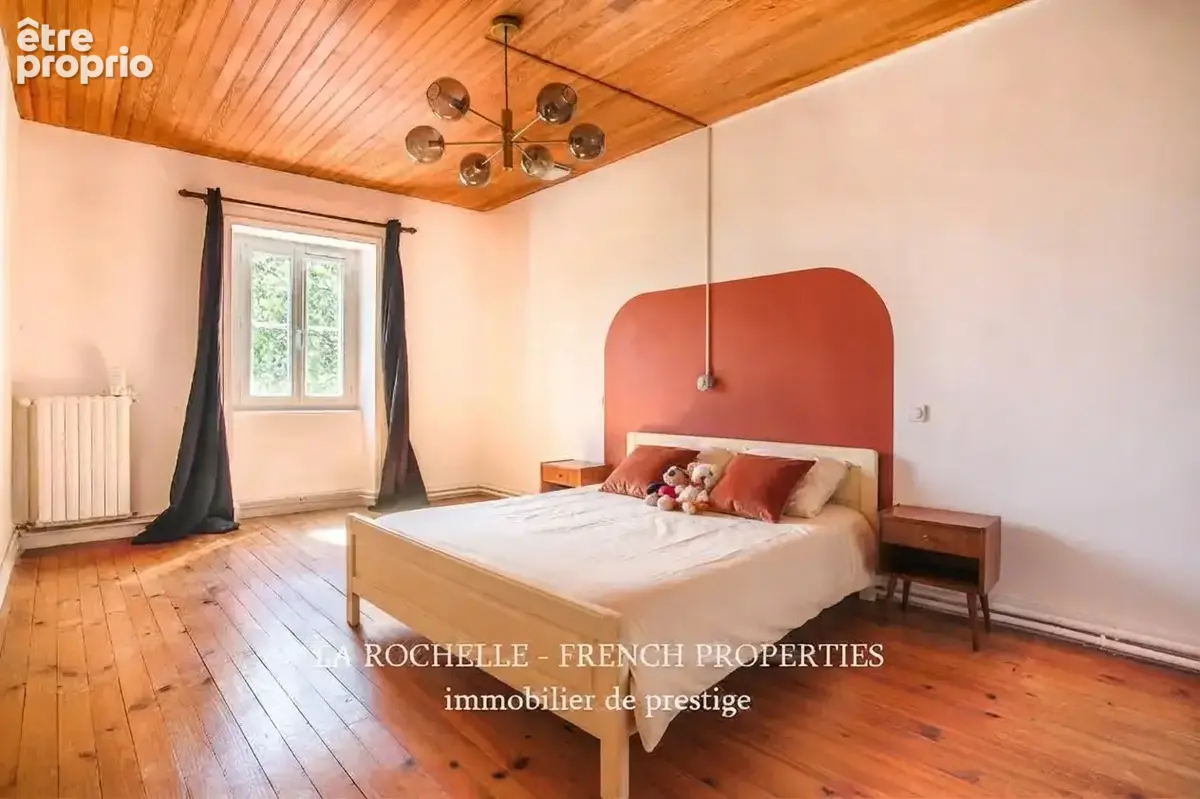 Charmante maison de 5 pièces (140 m2) avec terrasse, garage et terrain piscinable   Secteur recherché (Vérines - photo 6