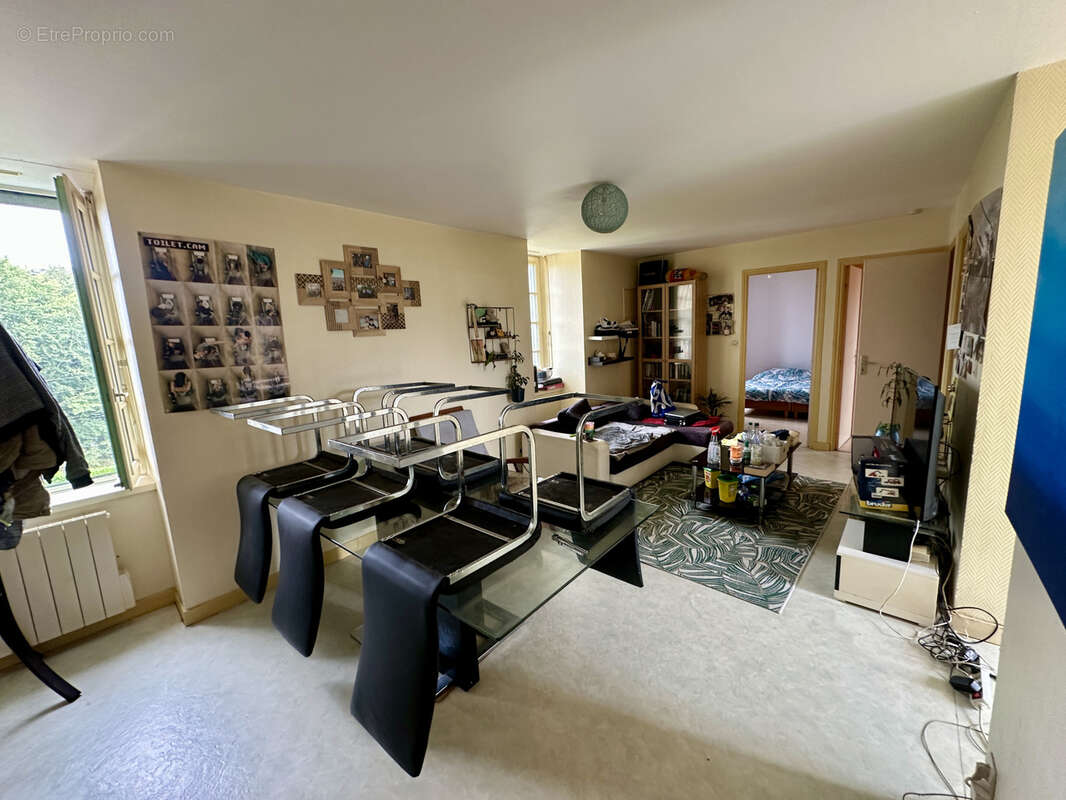 Appartement à PLOUISY