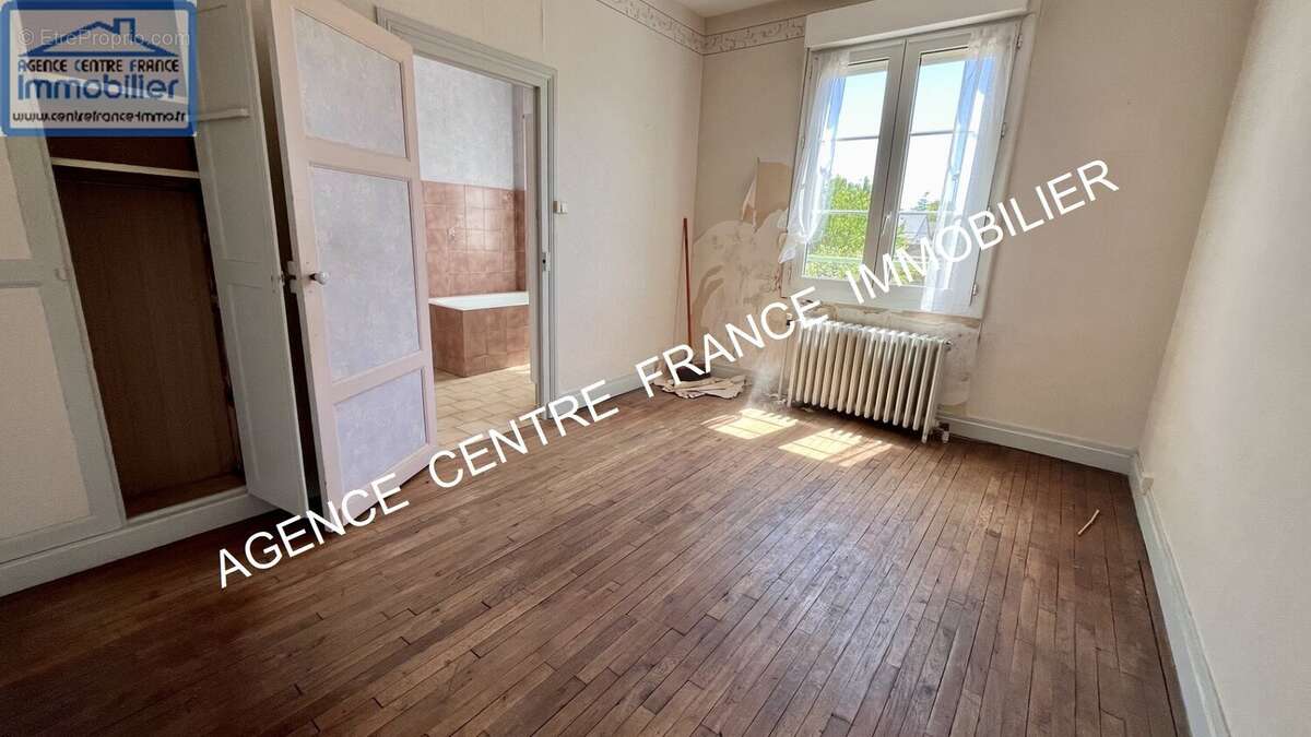 BOURGES sud. Maison indépendante de 5 pièces avec jardin - photo 5