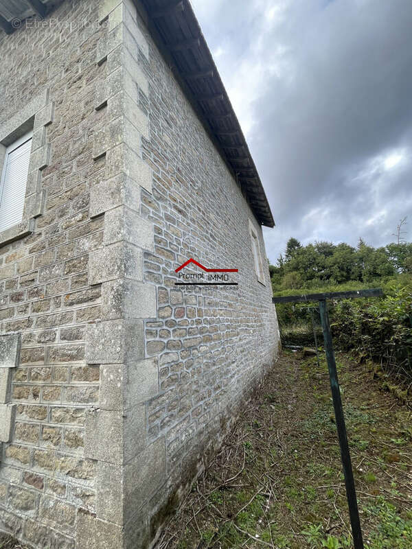 Maison à SAINT-PIERRE-BELLEVUE