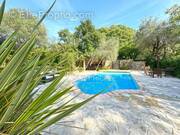 Maison à ROQUEFORT-LES-PINS