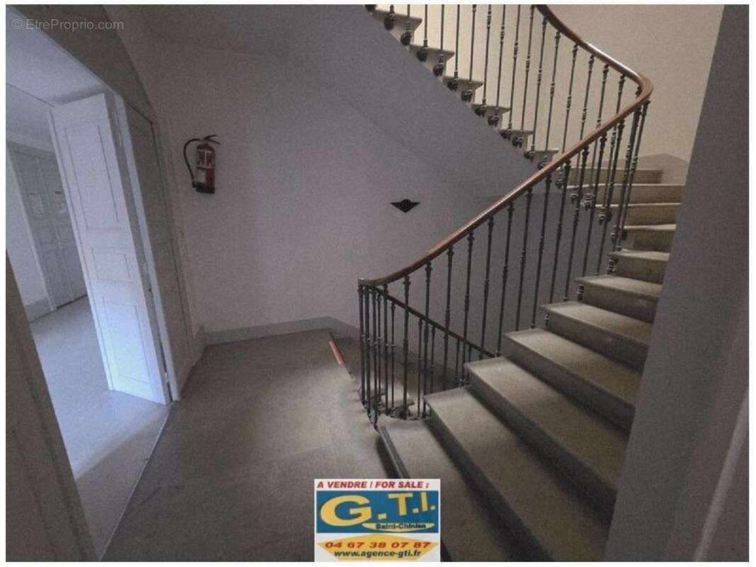 Appartement 323 m² à Saint-Chinian  - photo 7