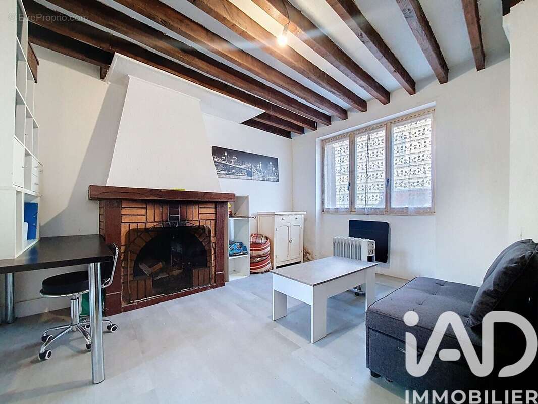 Photo 2 - Maison à VER-SUR-LAUNETTE