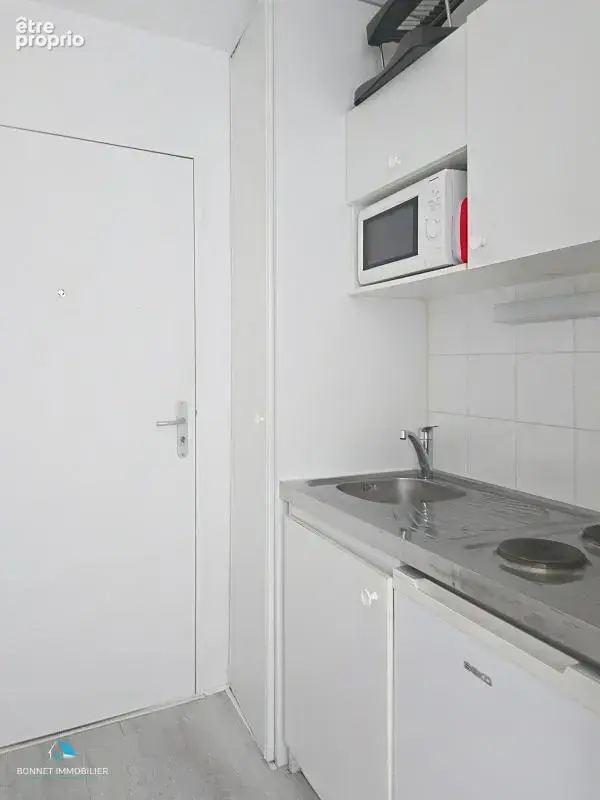 Studio 19 m² loué sans bail commercial - photo 5