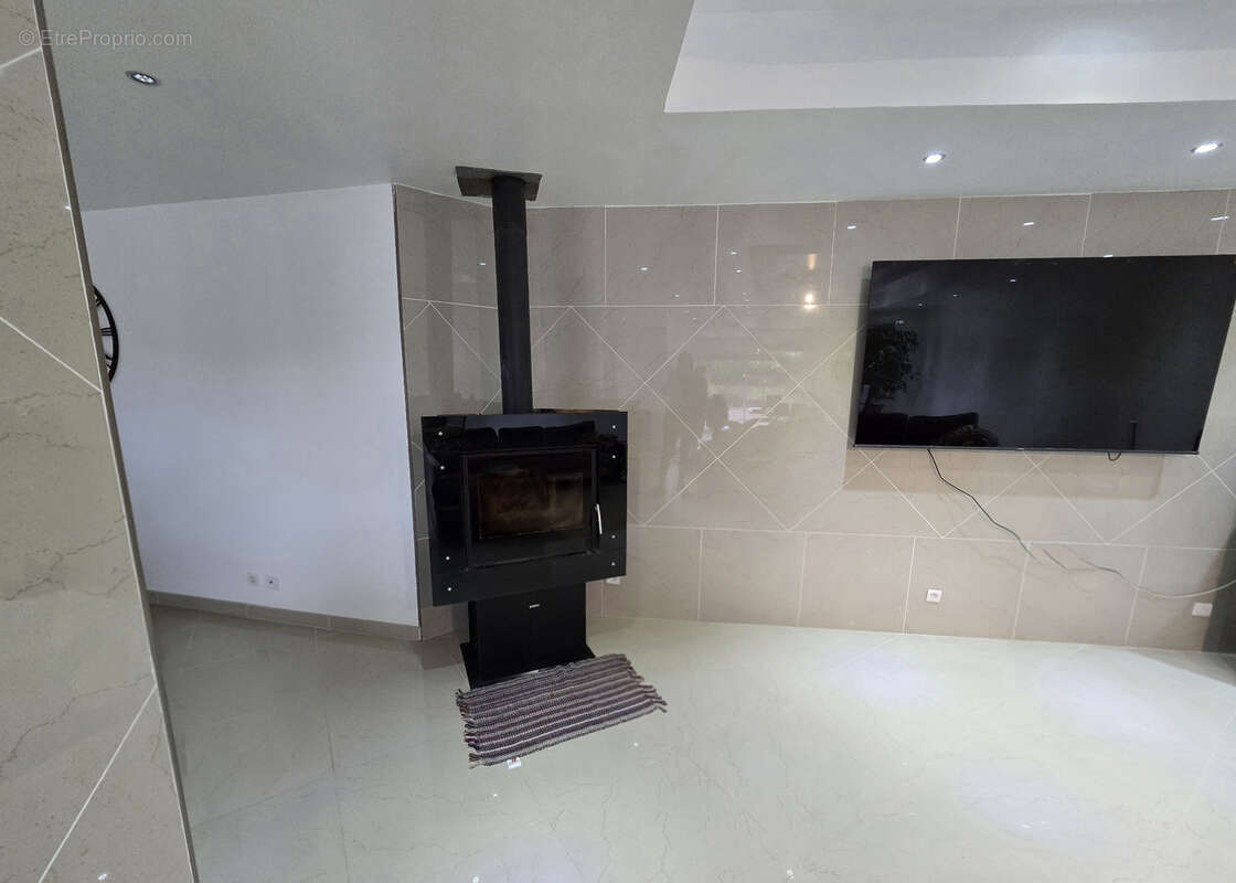 Maison à FEUQUIERES-EN-VIMEU