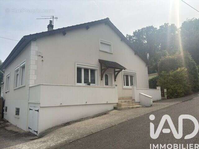 Maison 125 m² à Janville  - photo 2