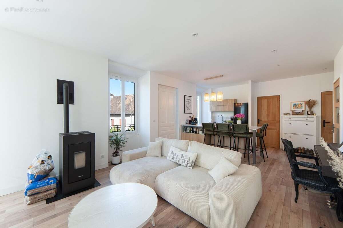 Photo 2 - Appartement à BRISON-SAINT-INNOCENT