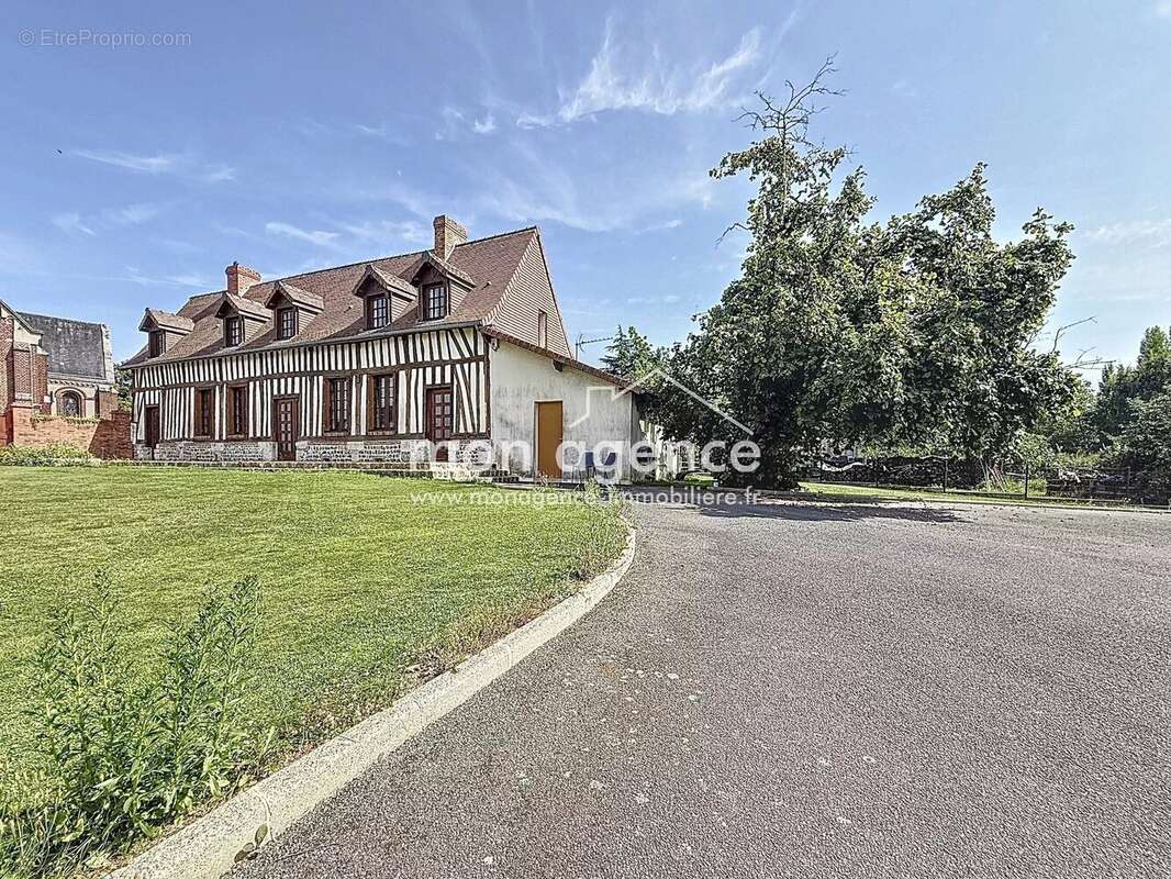 Maison à SAINT-AUBIN-CELLOVILLE