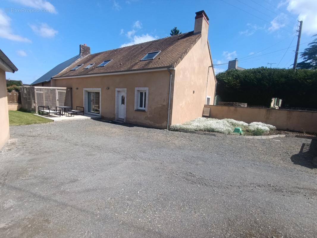 Maison à LOUE