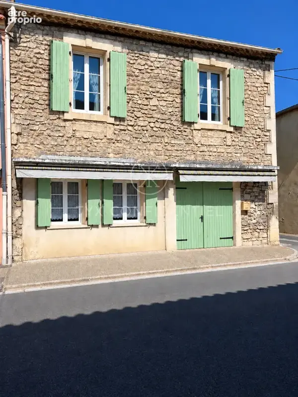 Maison à EYRAGUES