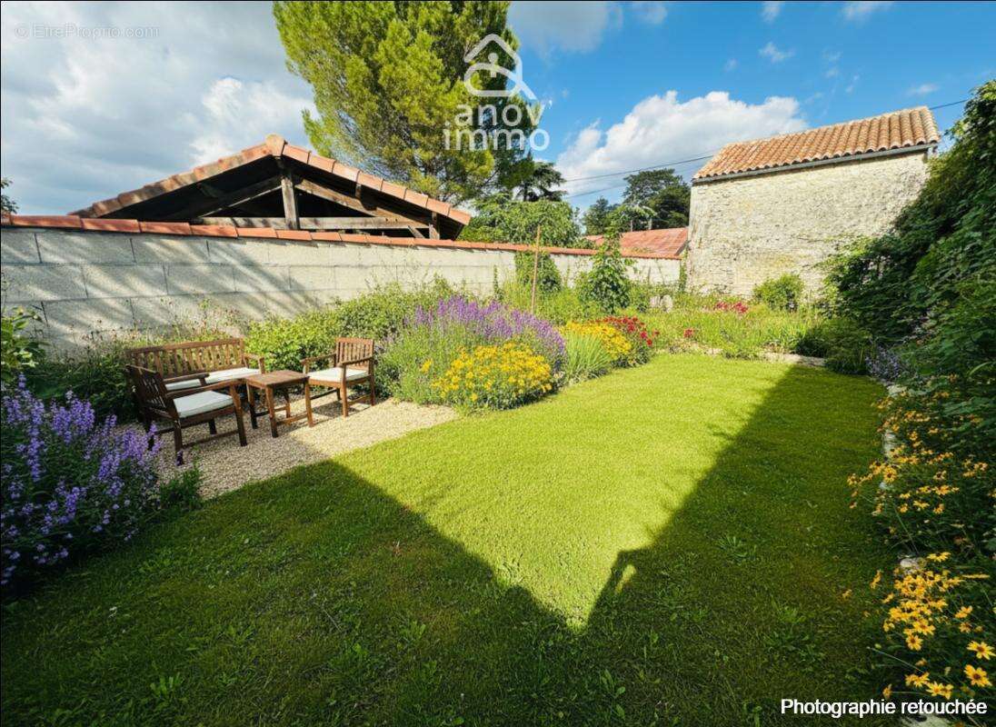 Maison à CHATEAUNEUF-SUR-CHARENTE