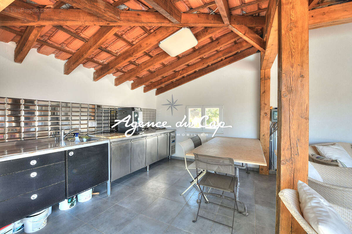 Maison à ROQUEBRUNE-SUR-ARGENS