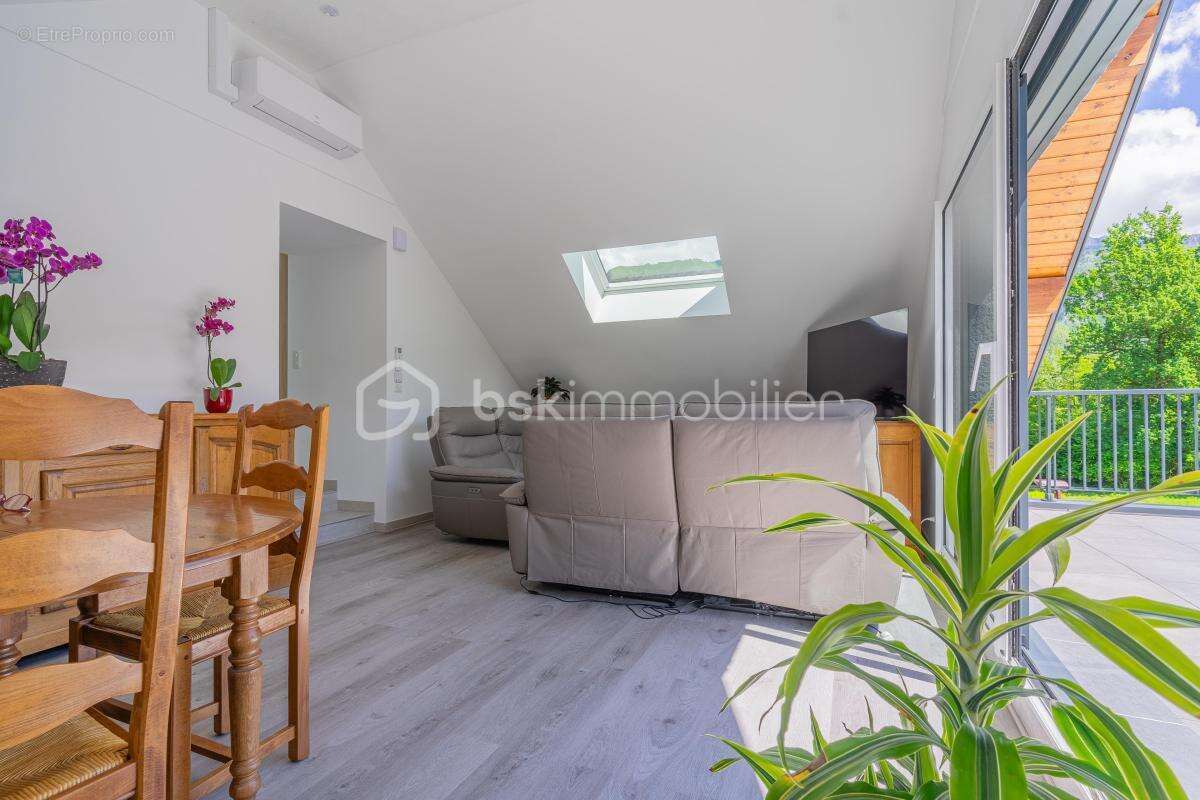 Appartement à VIVIERS-DU-LAC