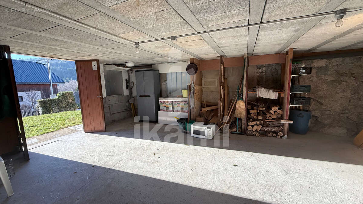 Maison à ENTREMONT-LE-VIEUX