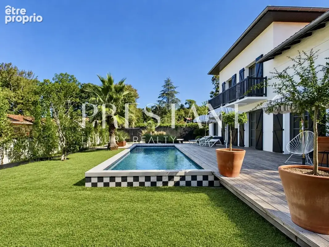 Domaine de Brindos, Anglet : Spacieuse villa avec piscine - photo 2