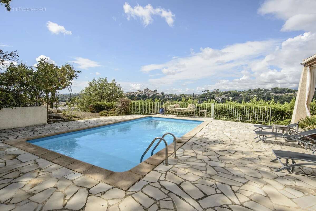 Maison à CAGNES-SUR-MER