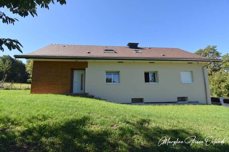 Appartement à GRESY-SUR-AIX
