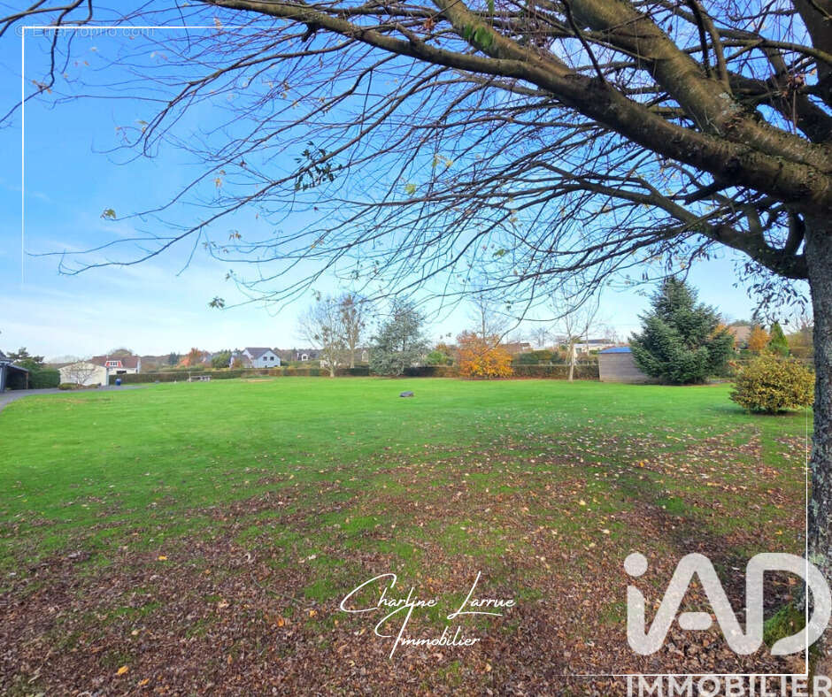 Photo 2 - Terrain à ISNEAUVILLE