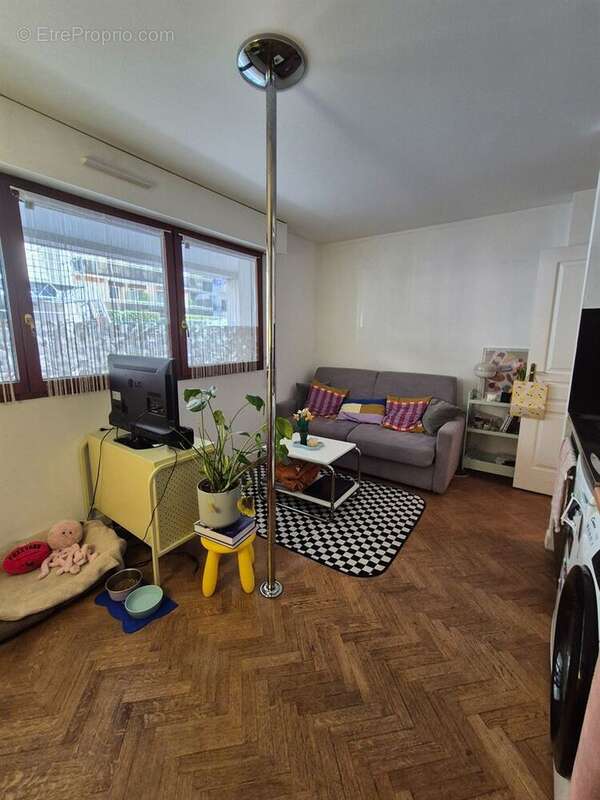 Appartement à LEVALLOIS-PERRET