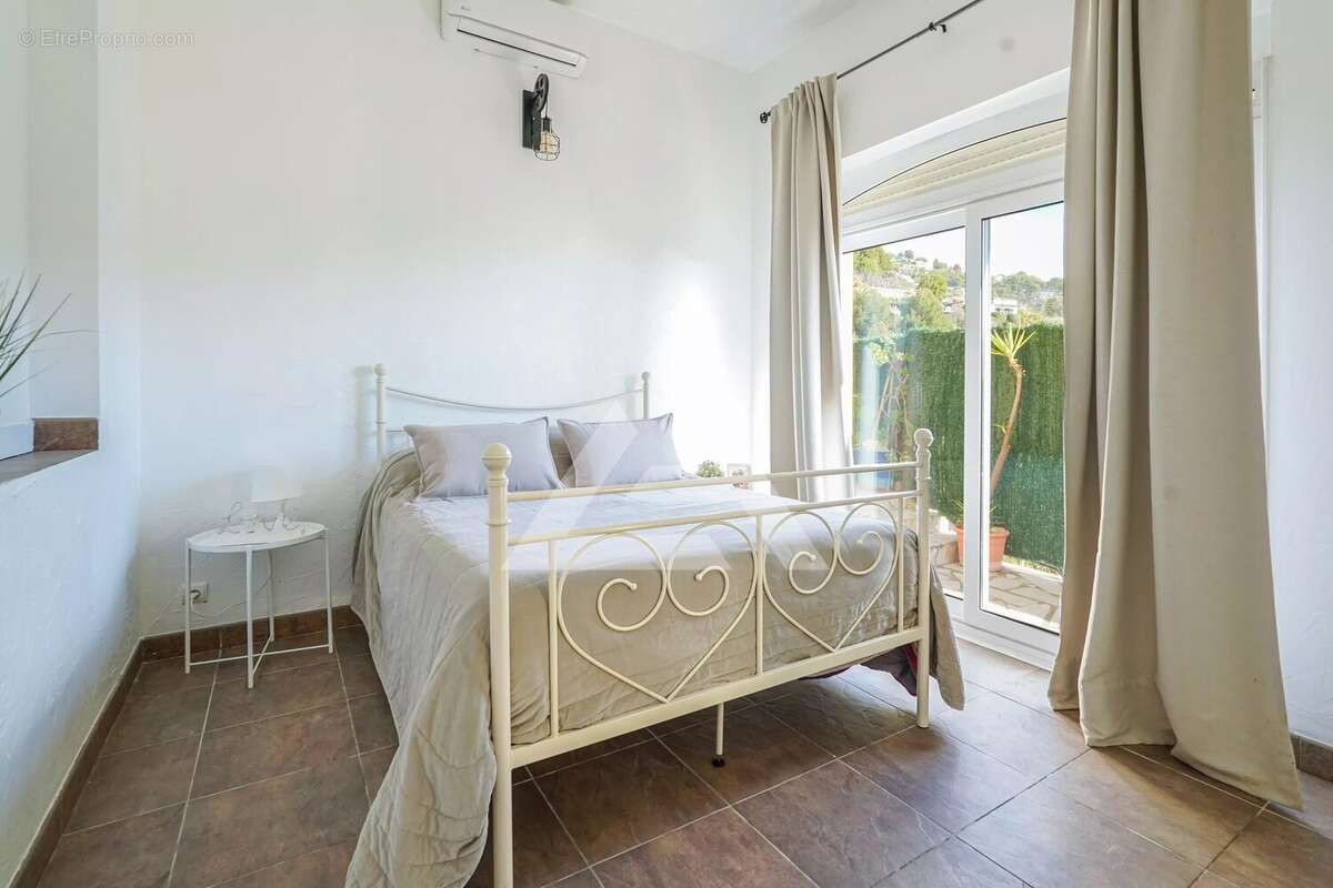 Maison à EZE
