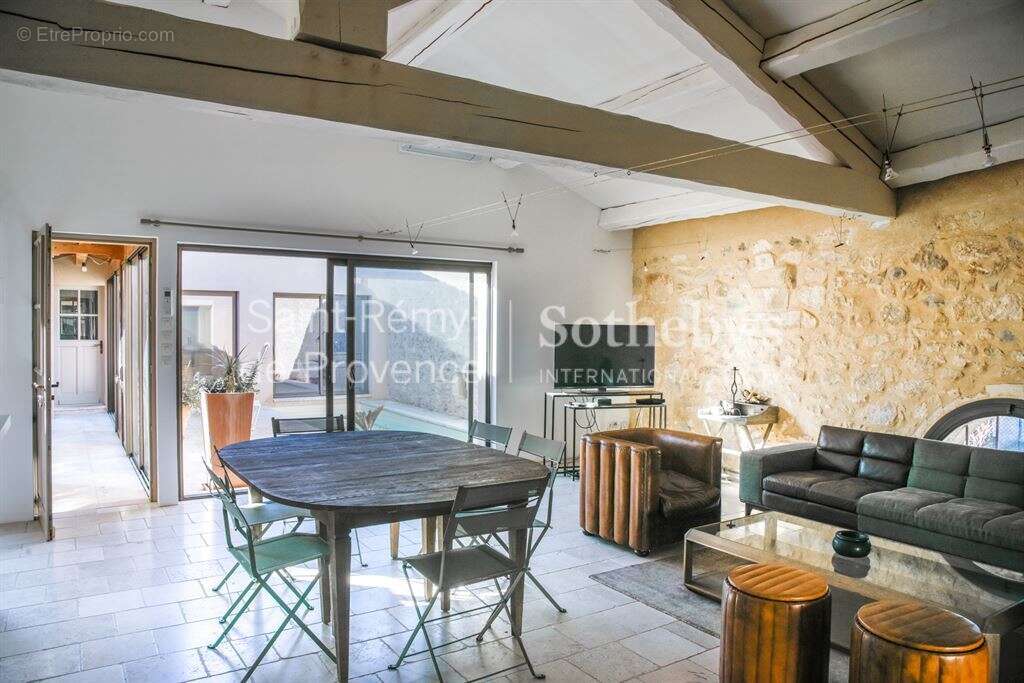 Maison de charme avec piscine au cœur de Maussane-les-Alpilles - photo 8