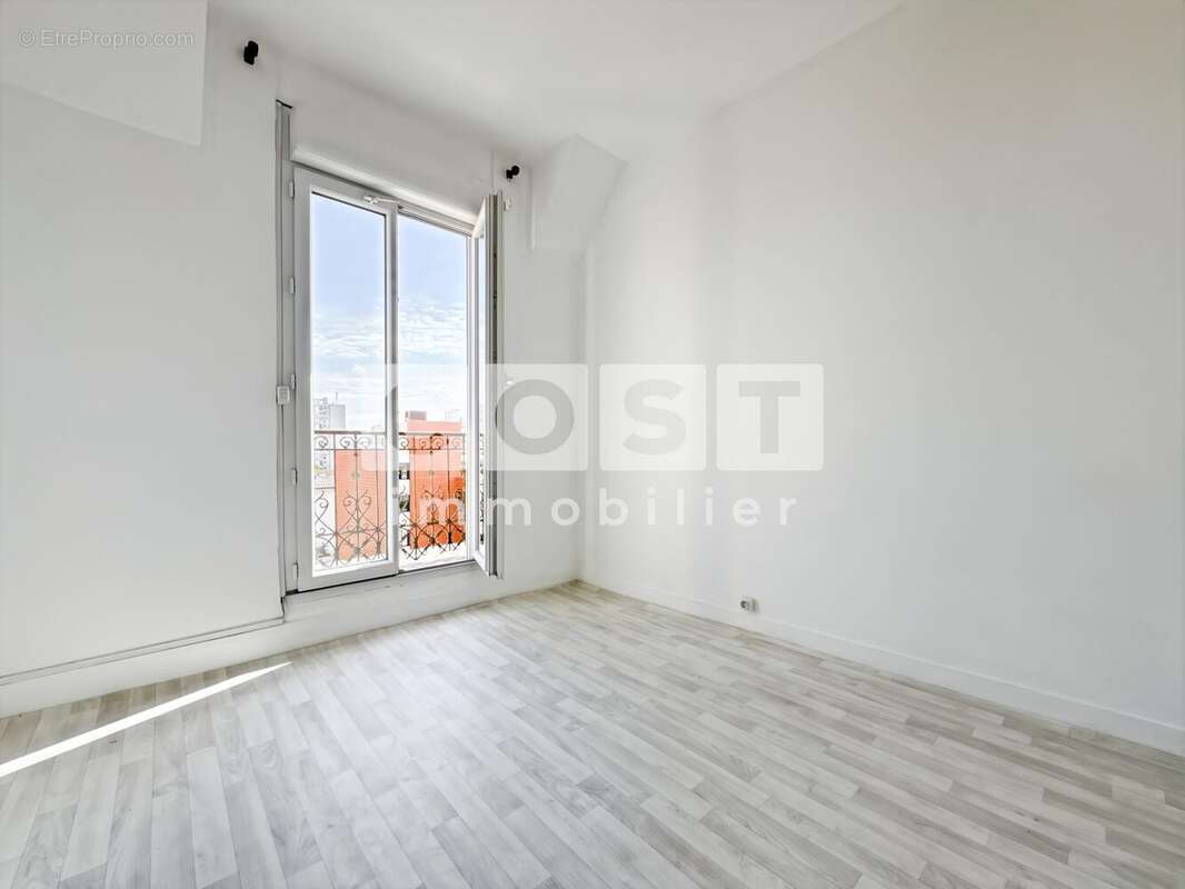 Appartement à GENNEVILLIERS