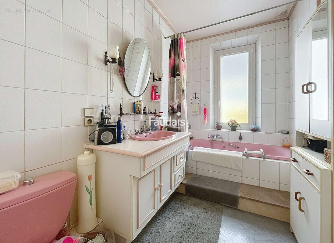 Maison 114 m² à Periers  - photo 7