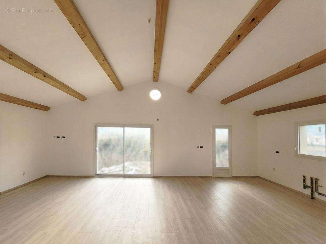 Maison à GINASSERVIS
