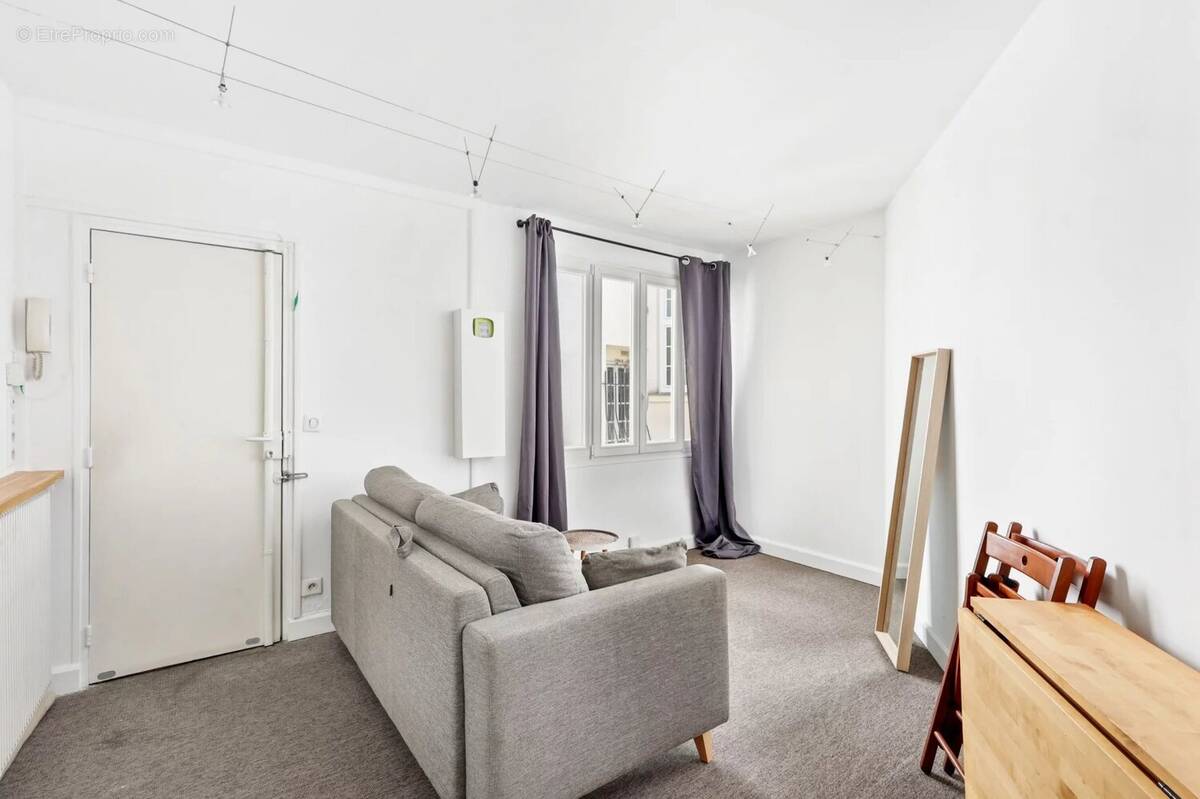 Appartement à PARIS-3E