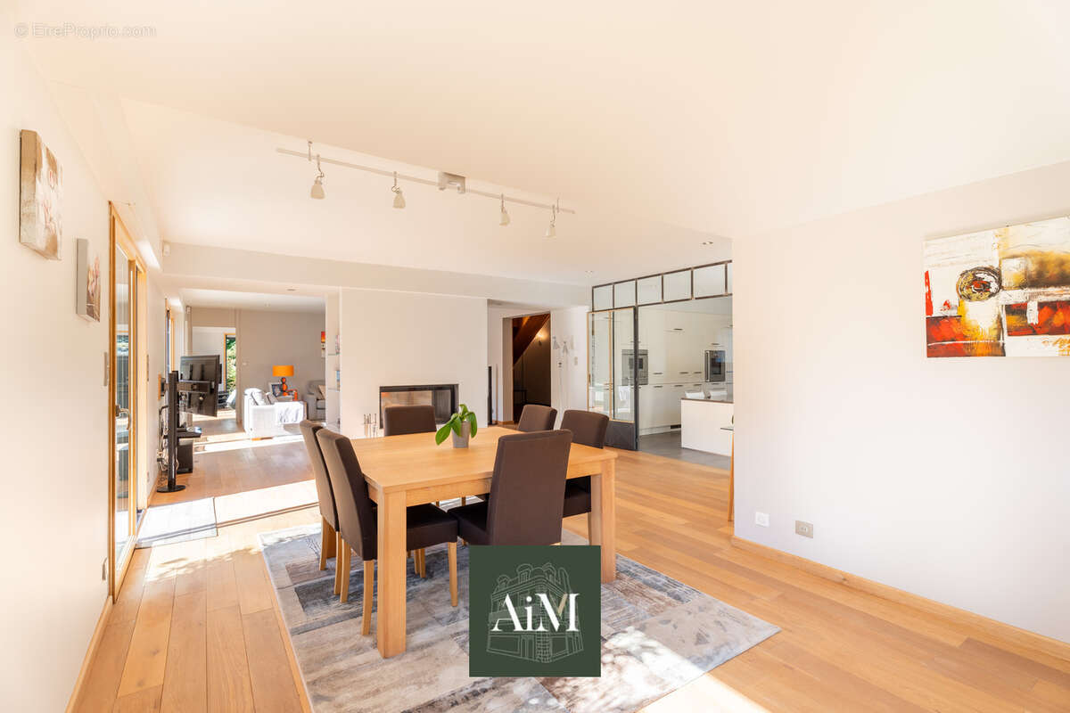 Propriété de prestige à vendre à Vannes- Domaine de plus de 3 hectares avec étang - photo 9