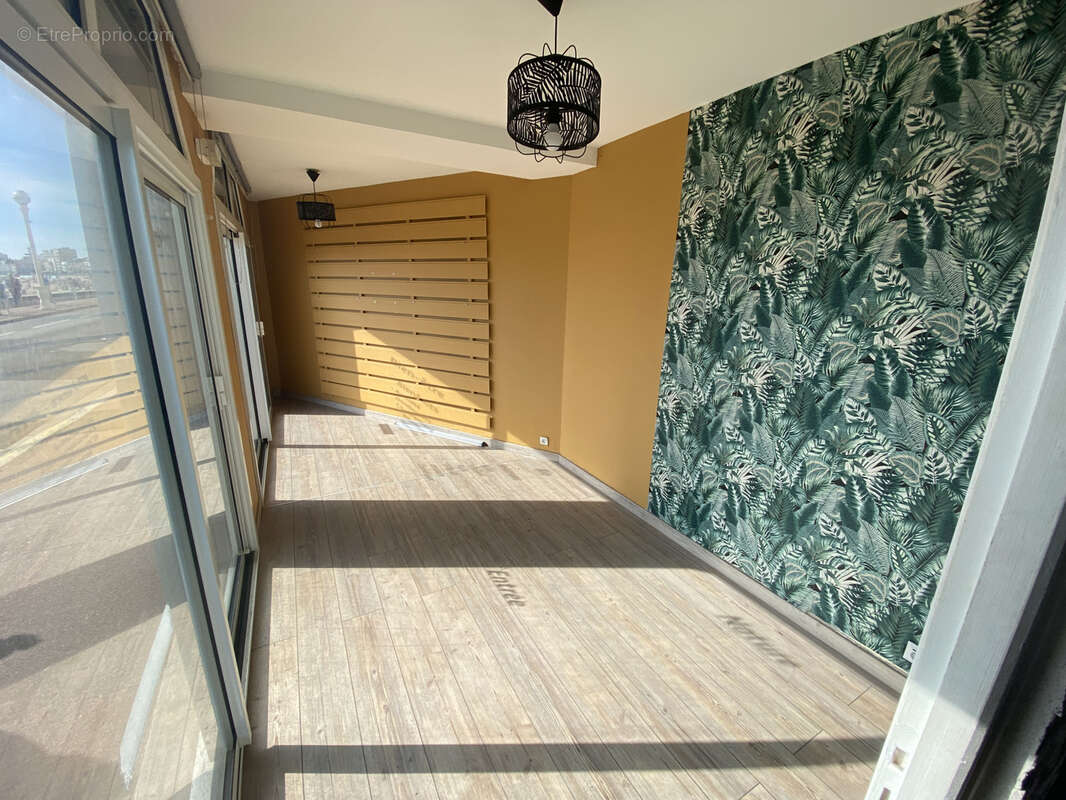 Commerce à LES SABLES-D&#039;OLONNE